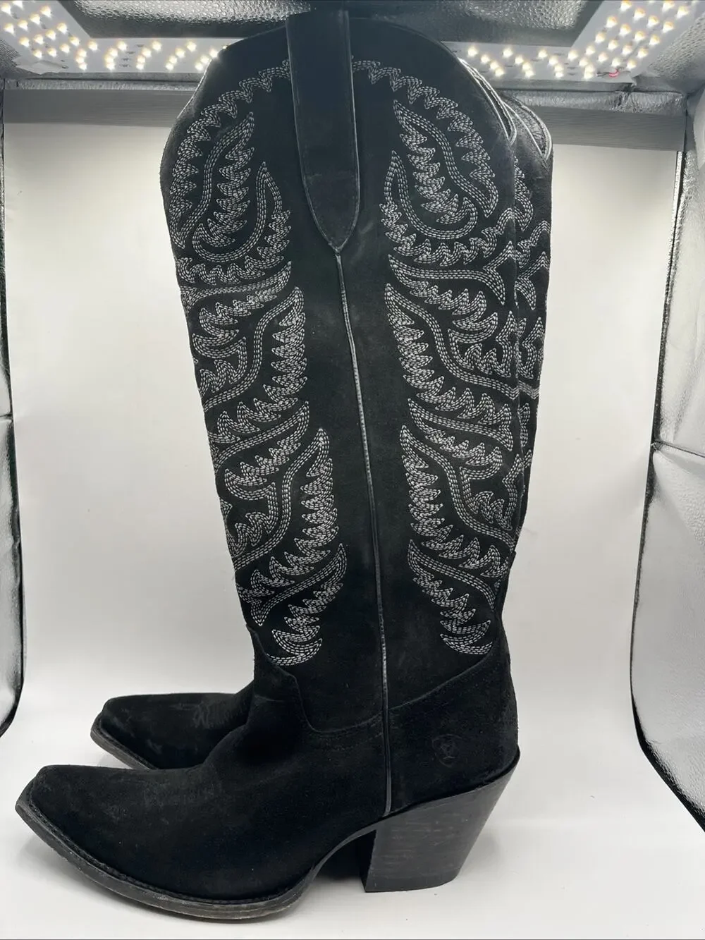 ARIAT Women's Laramie StretchFit Western Boots Distressed Black Suede Sz 9 B NEW